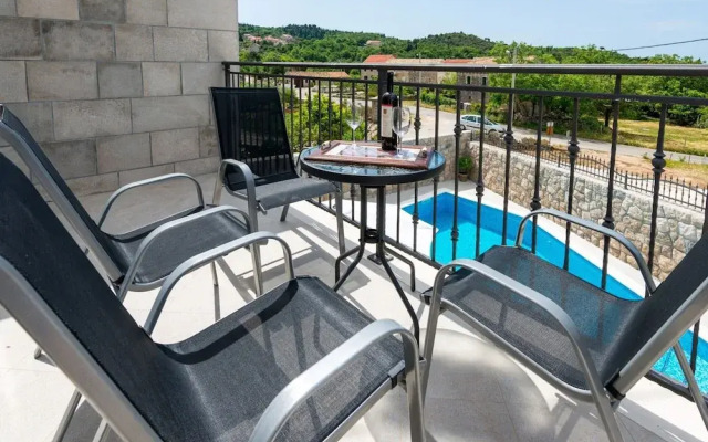 Villa Kabalero - Four-bedroom Villa With Private Pool