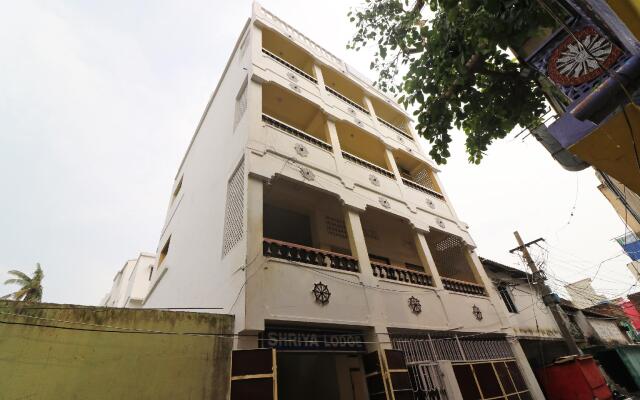SPOT ON 40429 Hotel Shriya