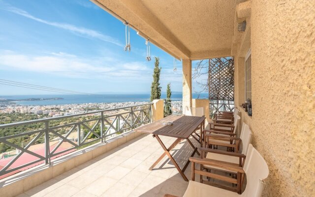 Balcony Villa to Look Over the Sea