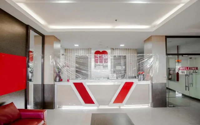 Mc Hotel Fairview by OYO Rooms