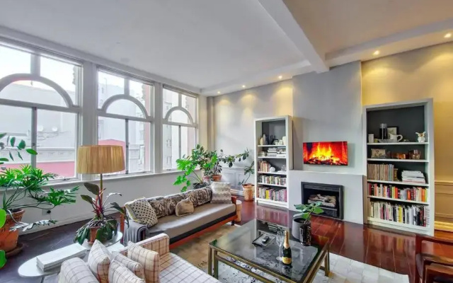 New York Style Apartment with the City Life!