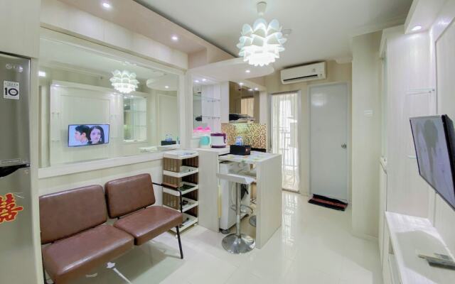 Comfortable And Homey 2Br At Bassura City Apartment