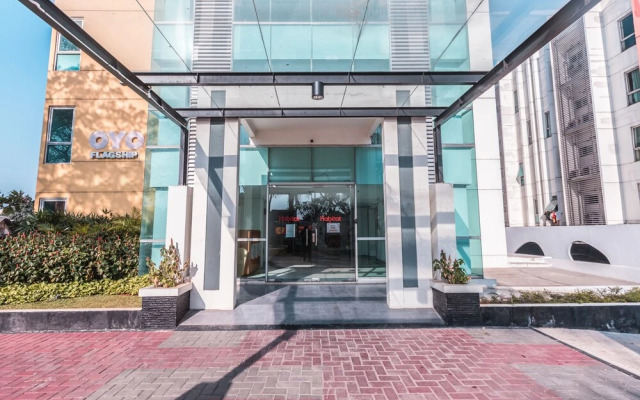 The Habitat by OYO Rooms