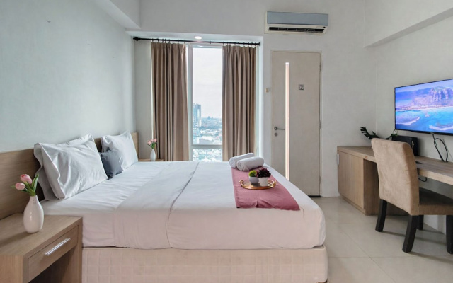Cozy Living Studio At The Square Surabaya Apartment