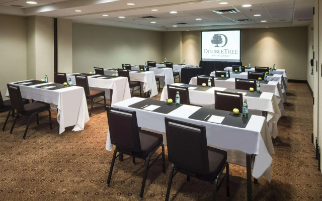 DoubleTree by Hilton Hotel & Suites Pittsburgh Downtown