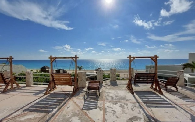 Cancun Studio Overlooking the Lagoon