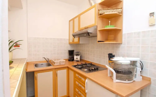 Apartment 440