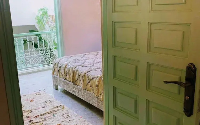 Riad with Outdoor Swimming Pools