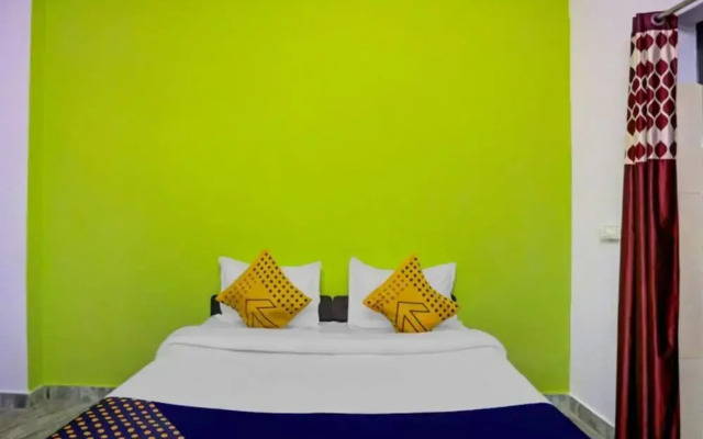 Goroomgo Raj hotel vip Noida