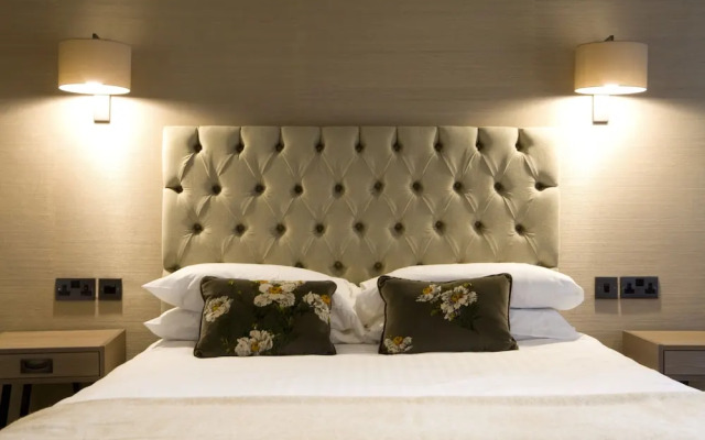 Royal Ship Hotel
