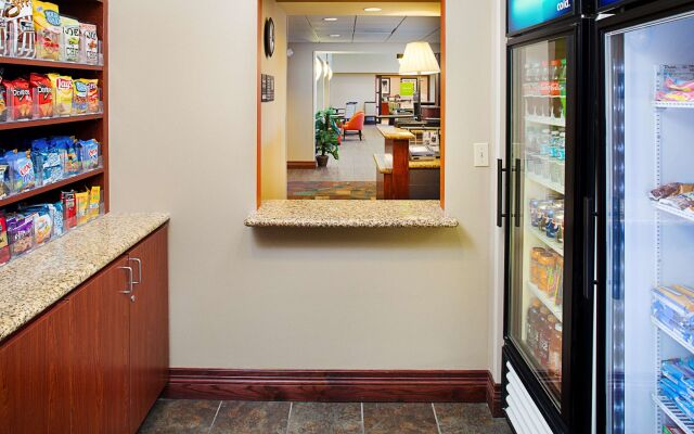 Hampton Inn & Suites Lancaster