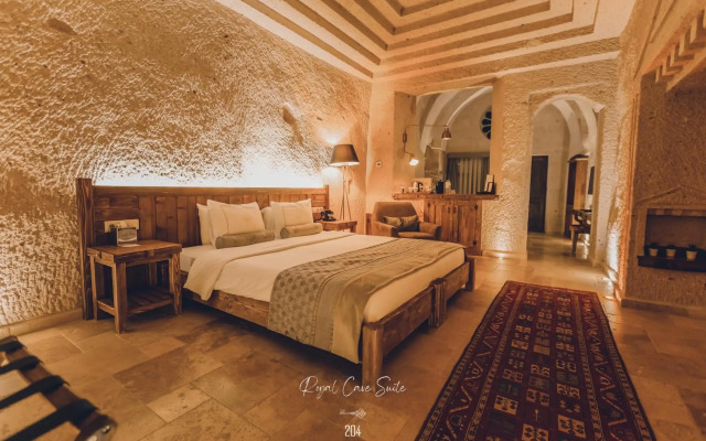 Nino Cave Suites