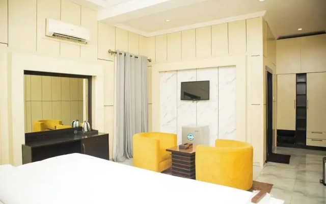Westbrook Hotel & Offices