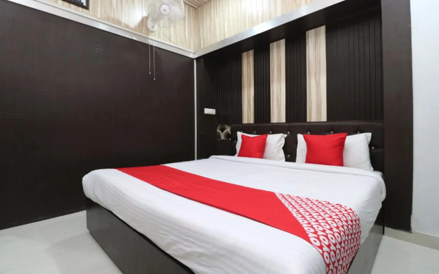 OYO Flagship 70228 Hotel Green Tower