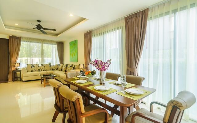 Elata House in Laguna with 3 Bedrooms