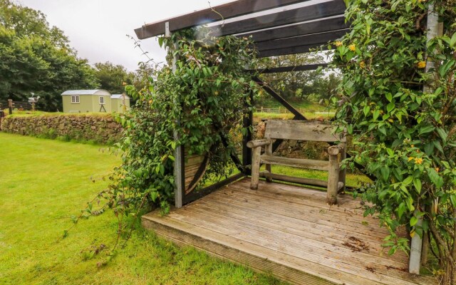 Shepherds Hut - The Crook