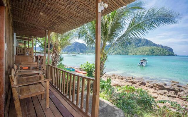 Phi Phi Cozy Seafront Resort