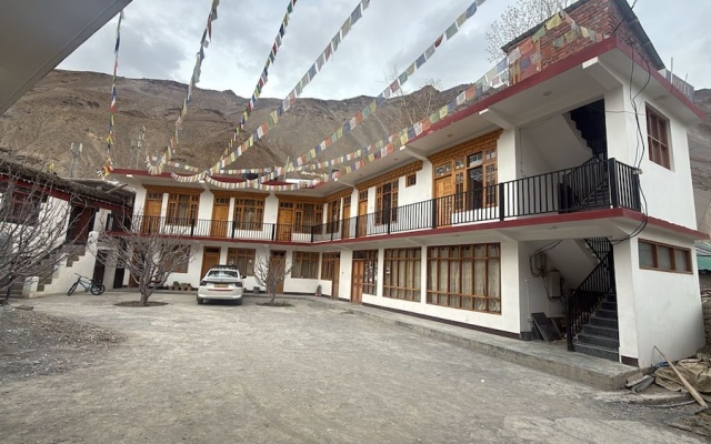 Gakyi House Tabo