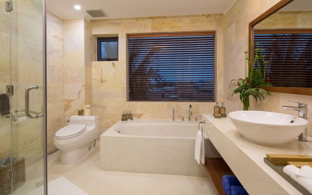 Cam Ranh Riviera Beach Resort & Spa