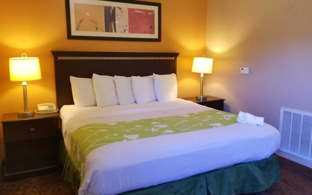 Red Roof Inn & Suites Wilson