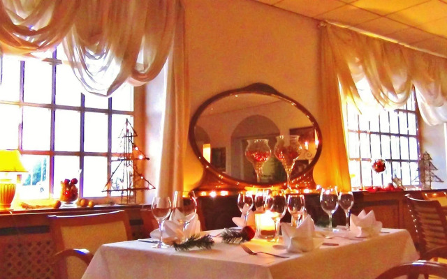 Bach Hotel