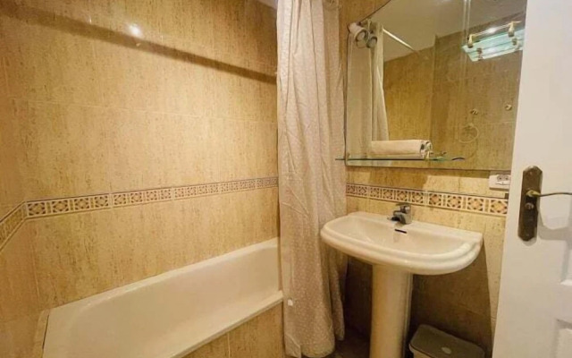 Family Apartment 3BR Communal Pool Kids Park