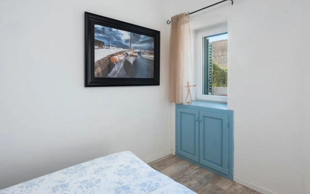 Hanna Cozy Old Stone House