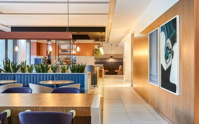 Crowne Plaza Paris Republique by IHG