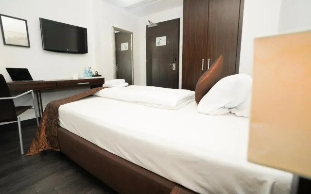 The Atrium Hotel
