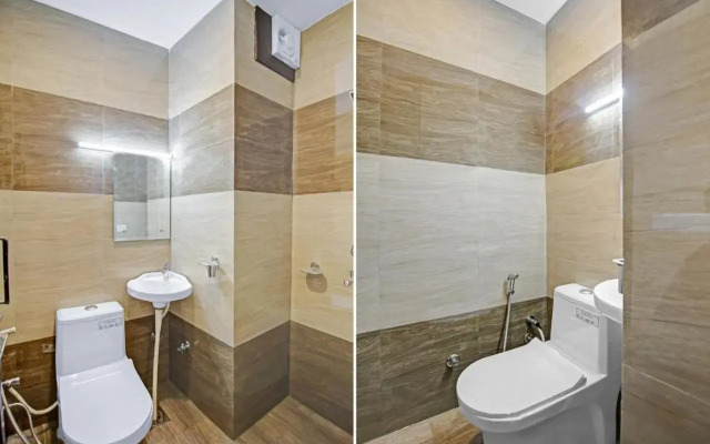 OYO Flagship 70251 Hotel Starwood