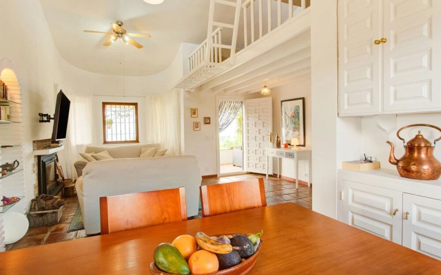 Serene Holiday Home in Sayalonga With Private Pool