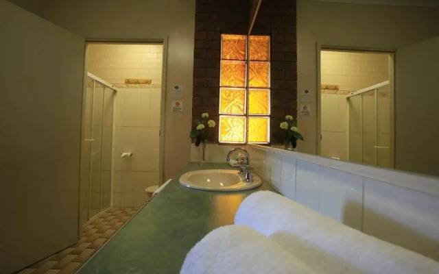 Bell Tower Motor Inn