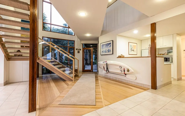 Unwind Seascape at Tennyson Beach