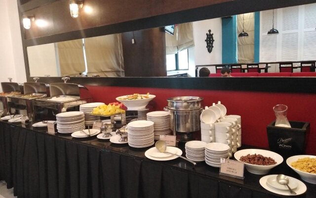 SanTomas Suites