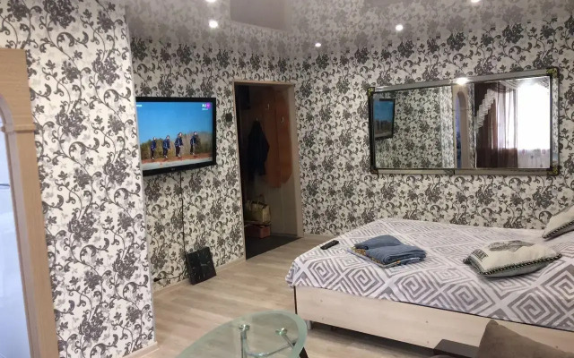 Апартаменты на проспекте Победы 75