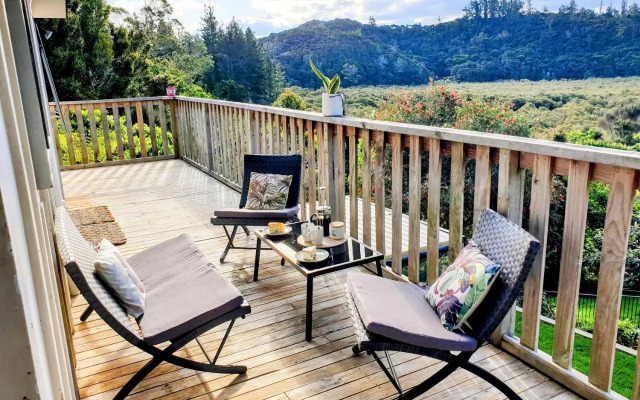 Unique Estuary & Bird Apartment in Te Haumi Paihia