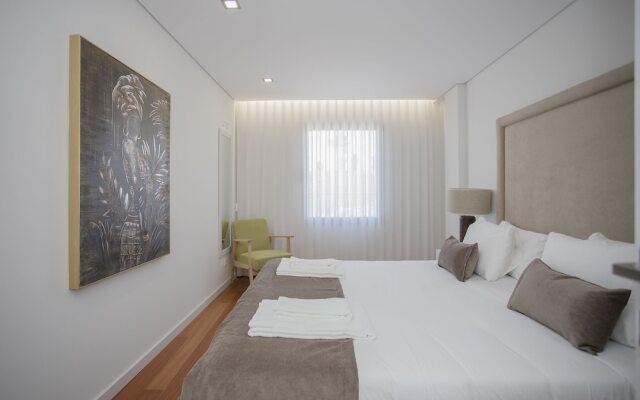 Liiiving - Luxury River View Apartment X