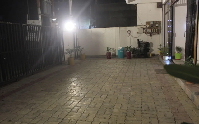Shree Hotel