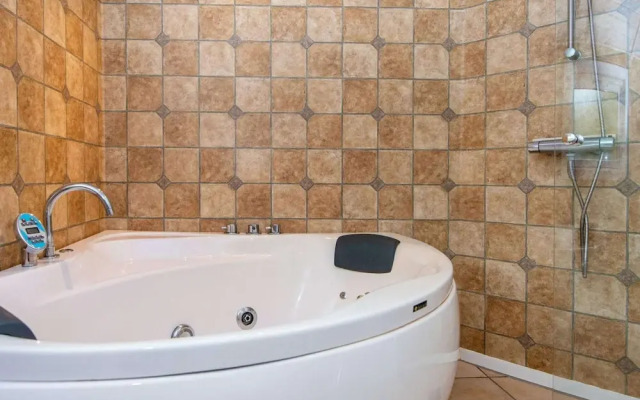 Delightful Holiday Home in Hovborg Jutland with Whirlpool