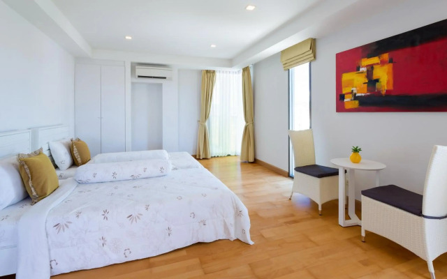 Rocco Hua Hin Beach Seaview