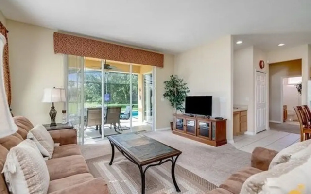 Bellavida Palms Pool Home 4 Bedroom Home