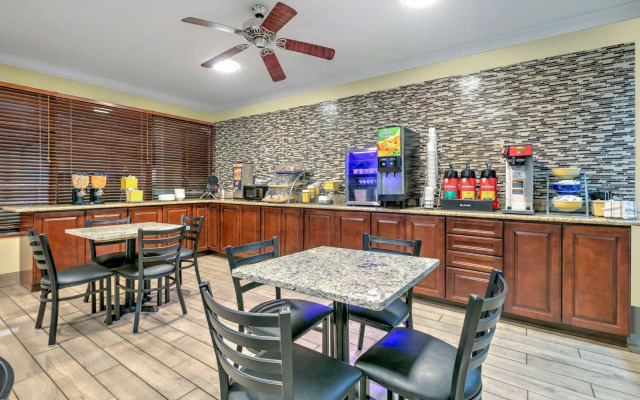 Days Inn by Wyndham Greenville MS