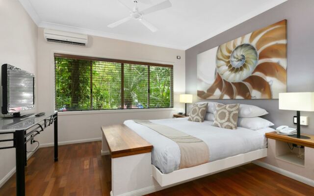 Absolute Beachfront at Alamanda 62