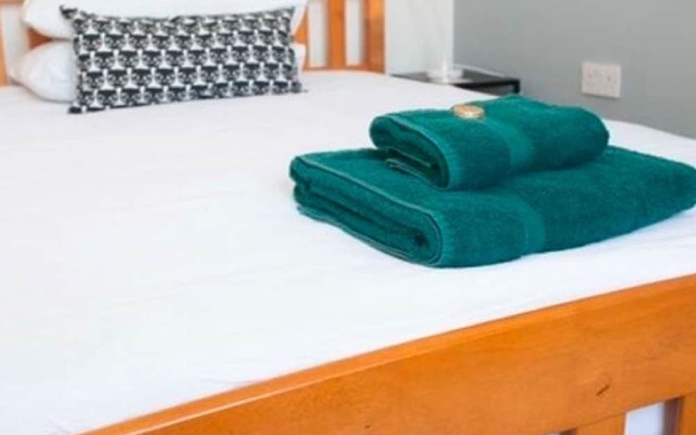 Snug Holiday Home in Gloucester Near Robinswood Hill Park