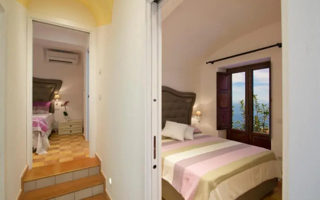 Golden Vaults 1st Floor Sea View Balcony