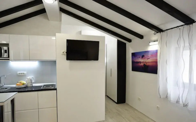 Kuzma Rooms 2