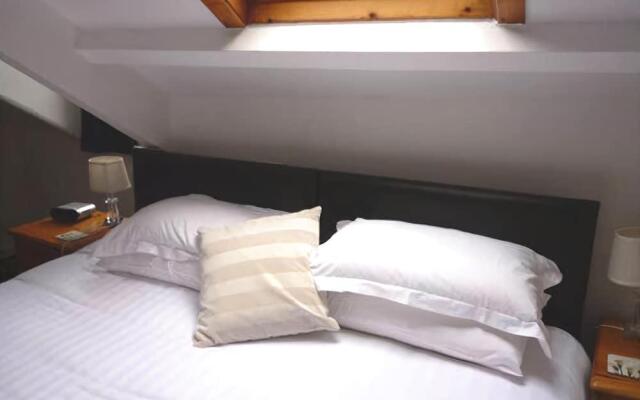 Rainbow Lodge - Guest house