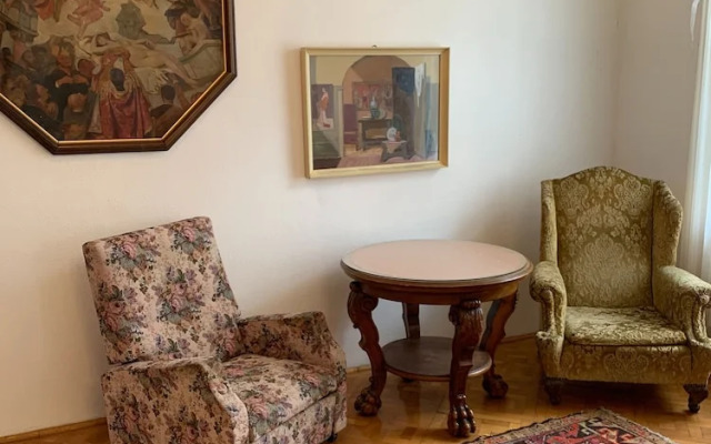 New! Libra Grande Venetian Style Apartment