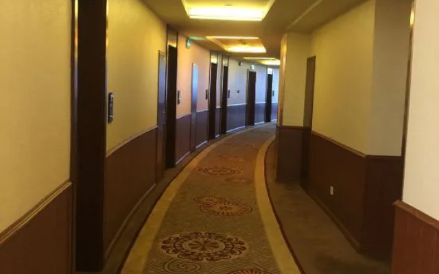 Jingyun Business Hotel