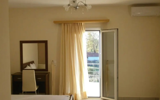 Artemis Marina Apartments